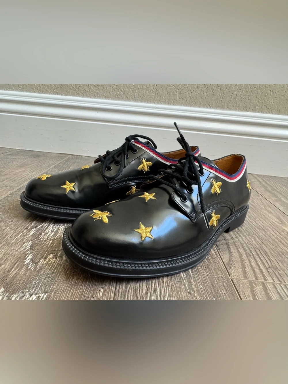 Gucci Kids EU 33 Black Leather Bee Star Embroidered Derby Dress Shoes Sylvie Web